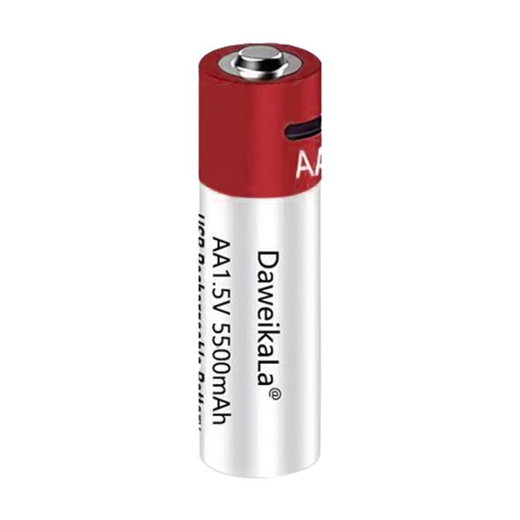 Batteria agli ioni di litio ricaricabile tramite USB AA da 5500 mAh e 1,5 V Batteria agli ioni di litio ricaricabile tramite USB AA da 5500 mAh e 1,5 V